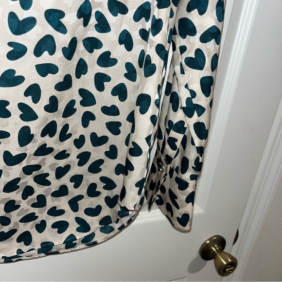 Ann Taylor long sleeve blouse cream green heart print small S - Picture 3 of 5